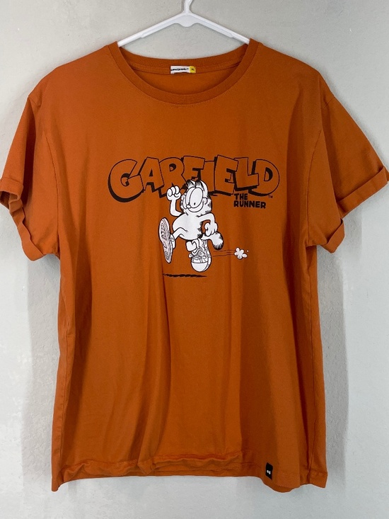 Bewakoof Tops - Bewakoof Garfield Graphic T Shirt Unisex Burnt Orange Short Sleeve Crew Neck